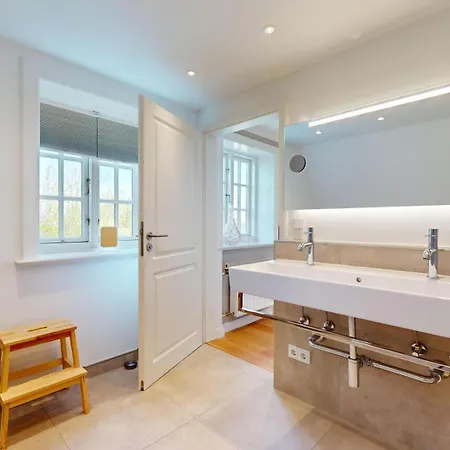 Hus Lepen Wil * Хёрнум